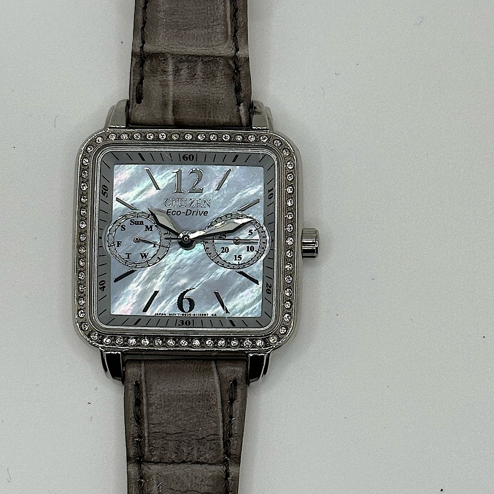 Citizen FD1050-08D Women's Eco-Drive Grey Leather Strap